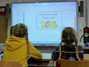 Read more about the article Impressionen aus dem Fernlern- und Notbetreuungs-Schulalltag der Falkenhausenschule